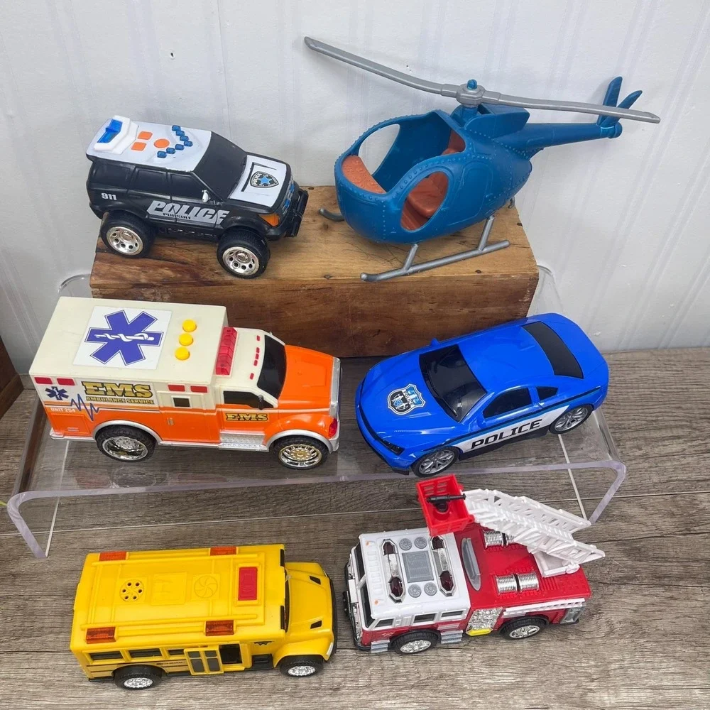 Lot of Emergency Vehicles Toy Cars Fire Truck School‎ Bus Ambulance Police
